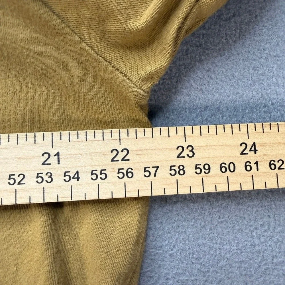 The North Face Graphic Long Sleeve T-Shirt Standard Fit XL Yellow Sleeve Logo